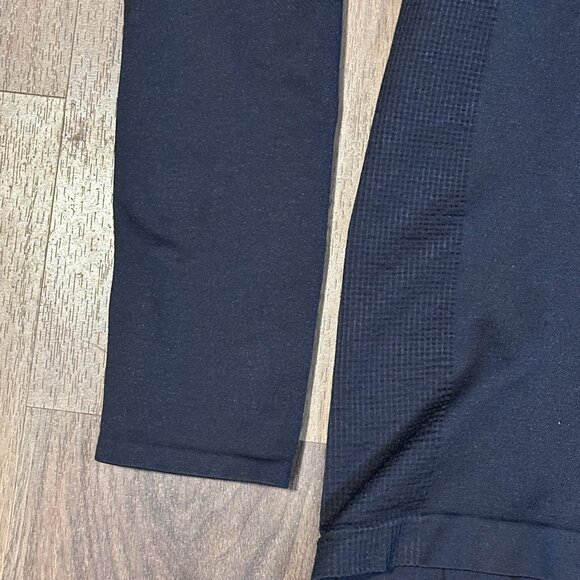 Fabletics Black Long Sleeve Top - Picture 4 of 5